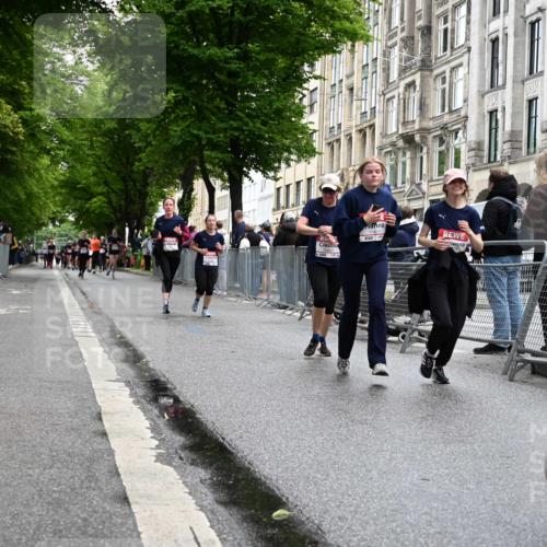14.06.2026 - REWE Women's Run J. Mangold http://msf.ph/oto/9750866 14.06.2026 10:03:00 Ziel 10026, 10028, 10029, 10323, 10421, 10510, 10527, 10652, 10670, 10785, 11208, 11366 meine-sportfotos.de