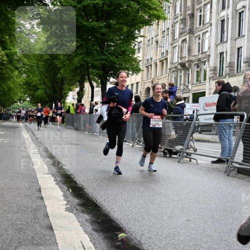 14.06.2026 - REWE Women's Run J. Mangold http://msf.ph/oto/9750881 14.06.2026 10:03:03 Ziel 10026, 10323, 10421, 10527, 10652, 11208, 11366 meine-sportfotos.de