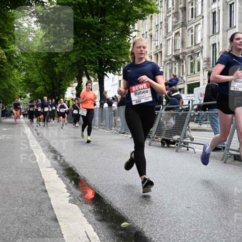 14.06.2026 - REWE Women's Run J. Mangold http://msf.ph/oto/9750901 14.06.2026 10:03:11 Ziel 10032, 10549, 10647 meine-sportfotos.de