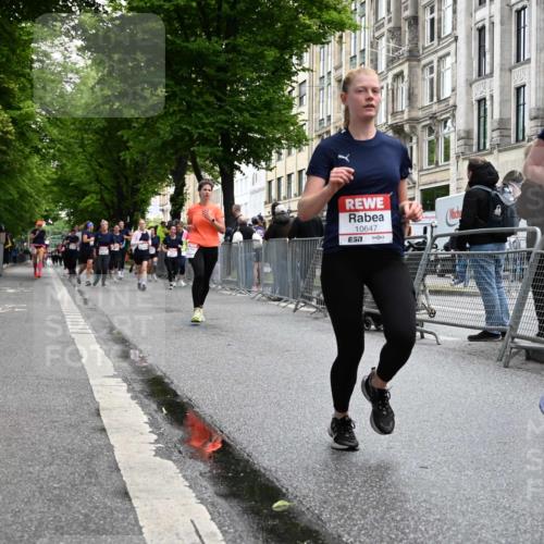 14.06.2026 - REWE Women's Run J. Mangold http://msf.ph/oto/9750902 14.06.2026 10:03:11 Ziel 10032, 10549, 10647 meine-sportfotos.de