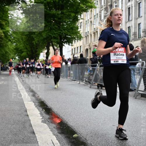 14.06.2026 - REWE Women's Run J. Mangold http://msf.ph/oto/9750903 14.06.2026 10:03:11 Ziel 10032, 10549, 10647 meine-sportfotos.de