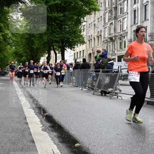 14.06.2026 - REWE Women's Run J. Mangold http://msf.ph/oto/9750913 14.06.2026 10:03:14 Ziel 10032, 10268, 10483, 10549, 10647, 10938, 10953, 10983 meine-sportfotos.de
