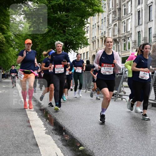 14.06.2026 - REWE Women's Run J. Mangold http://msf.ph/oto/9750928 14.06.2026 10:03:18 Ziel 10032, 10268, 10375, 10483, 10528, 10529, 10724, 10750, 10898, 10938, 10953, 10983, 11158, 11243, 11288, 11377, 11397, 11531 meine-sportfotos.de