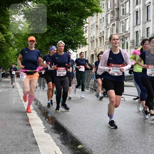 14.06.2026 - REWE Women's Run J. Mangold http://msf.ph/oto/9750929 14.06.2026 10:03:19 Ziel 10268, 10375, 10483, 10528, 10529, 10724, 10750, 10898, 10931, 10938, 10953, 10983, 11115, 11158, 11243, 11288, 11310, 11377, 11397, 11531 meine-sportfotos.de
