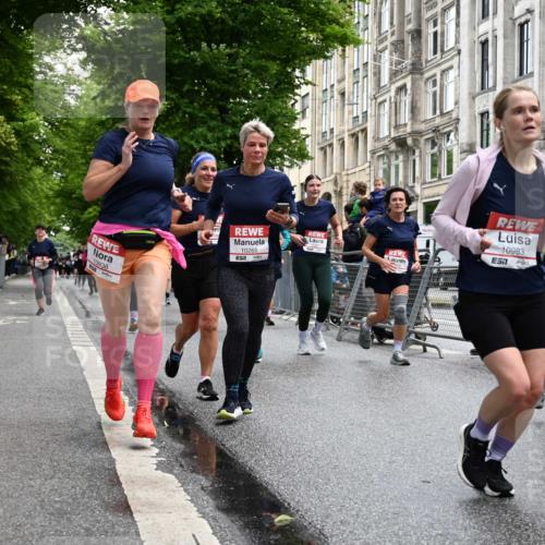 14.06.2026 - REWE Women's Run J. Mangold http://msf.ph/oto/9750931 14.06.2026 10:03:19 Ziel 10268, 10375, 10483, 10528, 10529, 10724, 10750, 10898, 10931, 10938, 10953, 10983, 11115, 11158, 11243, 11288, 11310, 11377, 11397, 11531 meine-sportfotos.de