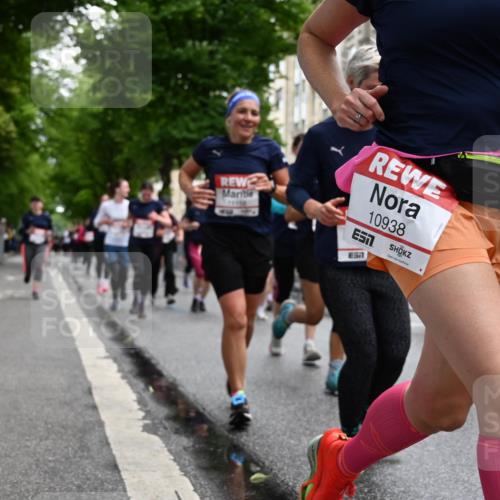 14.06.2026 - REWE Women's Run J. Mangold http://msf.ph/oto/9750937 14.06.2026 10:03:20 Ziel 10268, 10375, 10483, 10528, 10529, 10683, 10724, 10750, 10898, 10931, 10938, 10953, 10983, 11115, 11158, 11243, 11288, 11310, 11377, 11397, 11531 meine-sportfotos.de