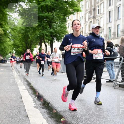 14.06.2026 - REWE Women's Run J. Mangold http://msf.ph/oto/9750959 14.06.2026 10:03:25 Ziel 10017, 10375, 10528, 10529, 10551, 10683, 10724, 10750, 10798, 10898, 10931, 11006, 11115, 11158, 11243, 11254, 11288, 11310, 11377, 11397, 11402, 11442, 11531 meine-sportfotos.de