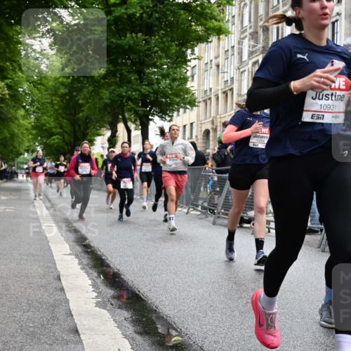 14.06.2026 - REWE Women's Run J. Mangold http://msf.ph/oto/9750961 14.06.2026 10:03:25 Ziel 10017, 10375, 10528, 10529, 10551, 10683, 10724, 10750, 10798, 10898, 10931, 11006, 11115, 11158, 11243, 11254, 11288, 11310, 11377, 11397, 11402, 11442, 11531 meine-sportfotos.de