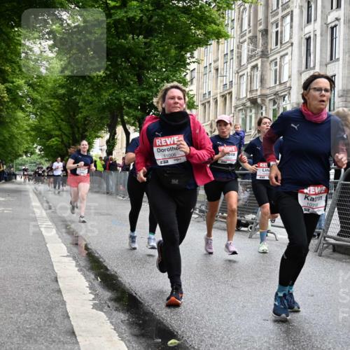 14.06.2026 - REWE Women's Run J. Mangold http://msf.ph/oto/9750980 14.06.2026 10:03:29 Ziel 10017, 10441, 10551, 10683, 10798, 10931, 10996, 11006, 11115, 11254, 11310, 11402, 11442 meine-sportfotos.de