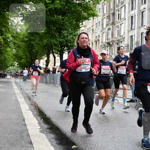14.06.2026 - REWE Women's Run J. Mangold http://msf.ph/oto/9750981 14.06.2026 10:03:29 Ziel 10017, 10441, 10551, 10683, 10798, 10931, 10996, 11006, 11115, 11254, 11310, 11402, 11442 meine-sportfotos.de