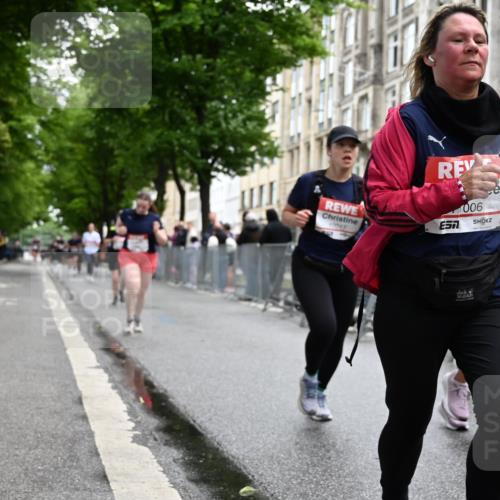 14.06.2026 - REWE Women's Run J. Mangold http://msf.ph/oto/9750986 14.06.2026 10:03:29 Ziel 10017, 10441, 10551, 10683, 10798, 10931, 10996, 11006, 11115, 11254, 11310, 11402, 11442 meine-sportfotos.de