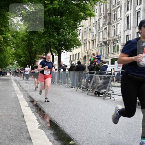 14.06.2026 - REWE Women's Run J. Mangold http://msf.ph/oto/9750988 14.06.2026 10:03:30 Ziel 10017, 10441, 10551, 10683, 10798, 10996, 11006, 11254, 11402, 11442 meine-sportfotos.de