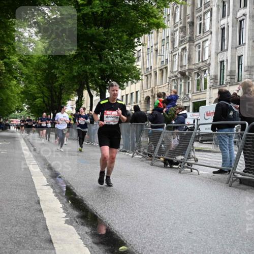 14.06.2026 - REWE Women's Run J. Mangold http://msf.ph/oto/9751004 14.06.2026 10:03:33 Ziel 10011, 10013, 10017, 10441, 10551, 10798, 10996, 11006, 11402, 11442 meine-sportfotos.de