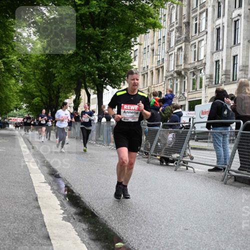 14.06.2026 - REWE Women's Run J. Mangold http://msf.ph/oto/9751008 14.06.2026 10:03:34 Ziel 10011, 10013, 10017, 10441, 10996, 11442 meine-sportfotos.de