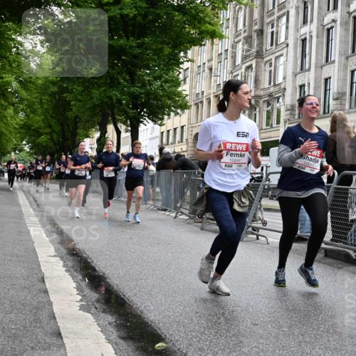 14.06.2026 - REWE Women's Run J. Mangold http://msf.ph/oto/9751020 14.06.2026 10:03:37 Ziel 10011, 10013, 10368, 10603, 10996, 11080 meine-sportfotos.de