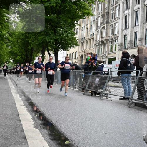 14.06.2026 - REWE Women's Run J. Mangold http://msf.ph/oto/9751025 14.06.2026 10:03:38 Ziel 10011, 10013, 10368, 10415, 10603, 10996, 11080 meine-sportfotos.de