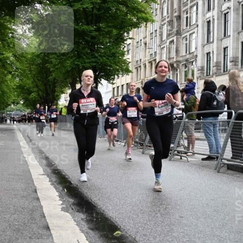 14.06.2026 - REWE Women's Run J. Mangold http://msf.ph/oto/9751060 14.06.2026 10:03:46 Ziel 10227, 10276, 10301, 10415, 10448, 10476, 10900, 11333 meine-sportfotos.de