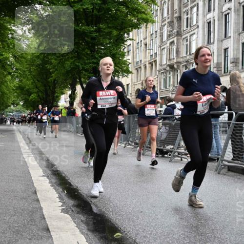 14.06.2026 - REWE Women's Run J. Mangold http://msf.ph/oto/9751062 14.06.2026 10:03:46 Ziel 10227, 10276, 10301, 10415, 10448, 10476, 10900, 11333 meine-sportfotos.de
