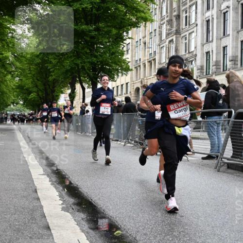 14.06.2026 - REWE Women's Run J. Mangold http://msf.ph/oto/9751093 14.06.2026 10:03:53 Ziel 10276, 10335, 10448, 10554, 10974, 11037, 11108, 11279 meine-sportfotos.de
