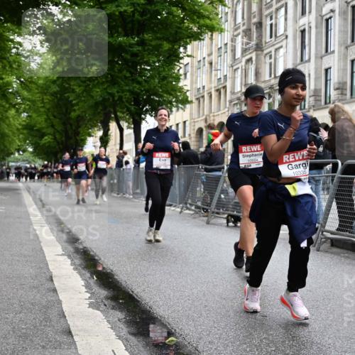 14.06.2026 - REWE Women's Run J. Mangold http://msf.ph/oto/9751094 14.06.2026 10:03:53 Ziel 10276, 10335, 10448, 10554, 10974, 11037, 11108, 11279 meine-sportfotos.de