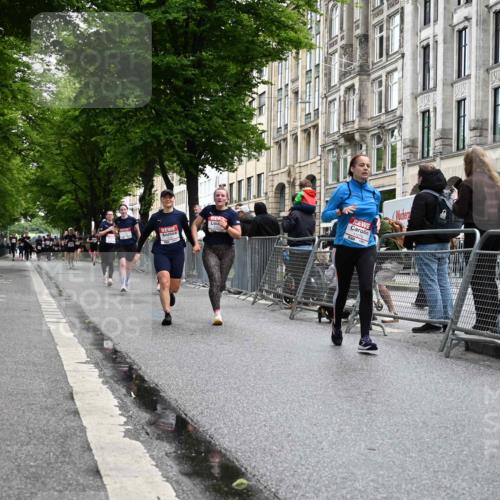 14.06.2026 - REWE Women's Run J. Mangold http://msf.ph/oto/9751107 14.06.2026 10:03:56 Ziel 10335, 10544, 10554, 10974, 11037, 11108, 11279, 11338, 11534 meine-sportfotos.de