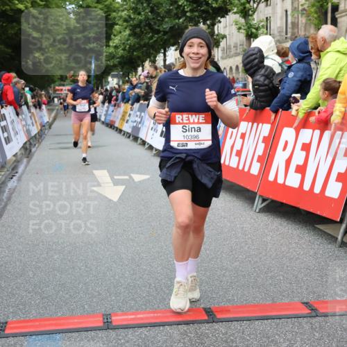 14.06.2026 - REWE Women's Run Strokosch-Dieckow http://msf.ph/oto/9751112 14.06.2026 09:50:29 Ziel 10021, 10396, 10958, 11009 meine-sportfotos.de