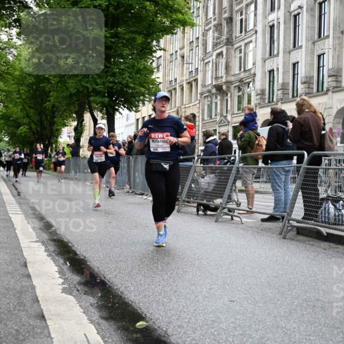 14.06.2026 - REWE Women's Run J. Mangold http://msf.ph/oto/9751178 14.06.2026 10:04:04 Ziel 10544, 10656, 10660, 11144, 11338, 11534 meine-sportfotos.de