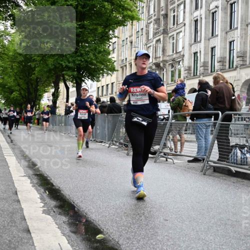 14.06.2026 - REWE Women's Run J. Mangold http://msf.ph/oto/9751187 14.06.2026 10:04:05 Ziel 10544, 10656, 10660, 11144 meine-sportfotos.de
