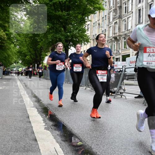 14.06.2026 - REWE Women's Run J. Mangold http://msf.ph/oto/9751271 14.06.2026 10:04:16 Ziel 10486, 10771, 10779, 10787, 10788, 11002, 11068, 11118, 11187, 11473 meine-sportfotos.de