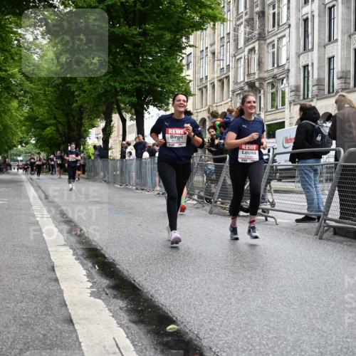 14.06.2026 - REWE Women's Run J. Mangold http://msf.ph/oto/9751298 14.06.2026 10:04:25 Ziel 10593, 11122, 11294 meine-sportfotos.de