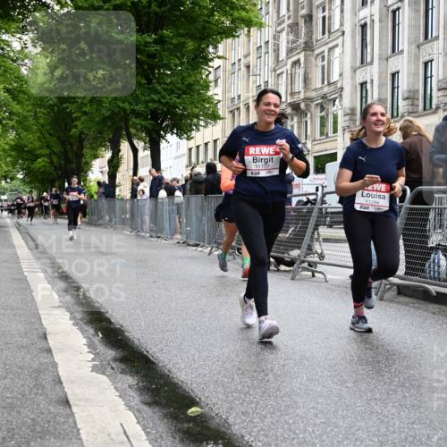 14.06.2026 - REWE Women's Run J. Mangold http://msf.ph/oto/9751307 14.06.2026 10:04:26 Ziel 10593, 11122, 11294 meine-sportfotos.de