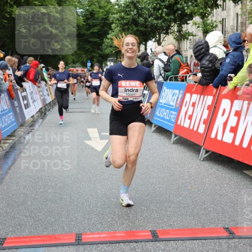 14.06.2026 - REWE Women's Run Strokosch-Dieckow http://msf.ph/oto/9751314 14.06.2026 09:50:24 Ziel 10021, 10346, 10958 meine-sportfotos.de