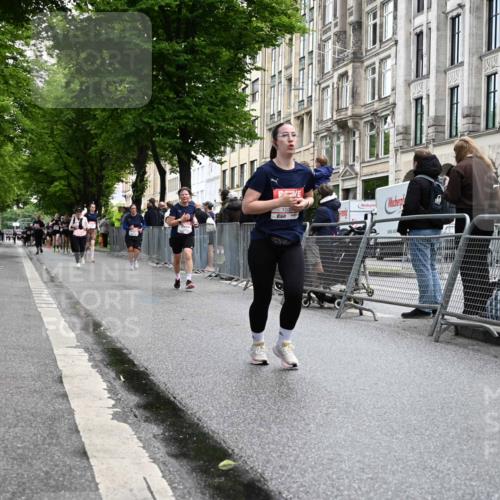 14.06.2026 - REWE Women's Run J. Mangold http://msf.ph/oto/9751321 14.06.2026 10:04:33 Ziel 10326, 10610 meine-sportfotos.de