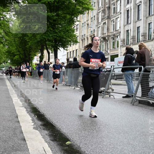 14.06.2026 - REWE Women's Run J. Mangold http://msf.ph/oto/9751324 14.06.2026 10:04:33 Ziel 10326, 10610 meine-sportfotos.de