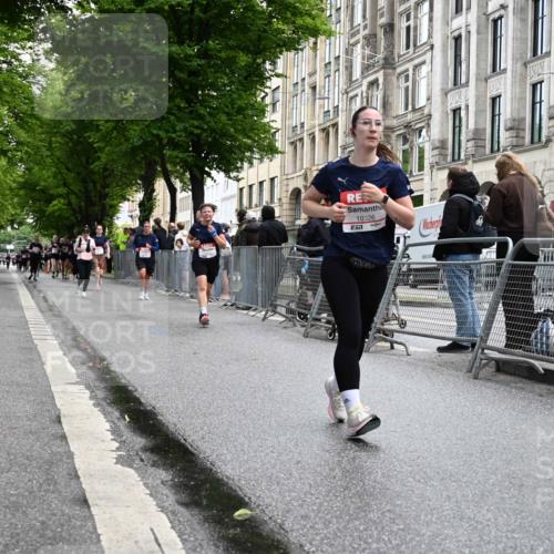14.06.2026 - REWE Women's Run J. Mangold http://msf.ph/oto/9751327 14.06.2026 10:04:33 Ziel 10326, 10610 meine-sportfotos.de