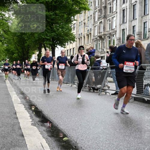 14.06.2026 - REWE Women's Run J. Mangold http://msf.ph/oto/9751366 14.06.2026 10:04:40 Ziel 10127, 10191, 10329, 10610, 11081, 11290 meine-sportfotos.de