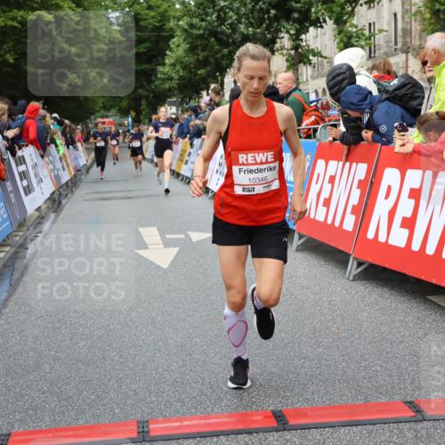14.06.2026 - REWE Women's Run Strokosch-Dieckow http://msf.ph/oto/9751369 14.06.2026 09:50:20 Ziel 10021, 10214, 10346 meine-sportfotos.de