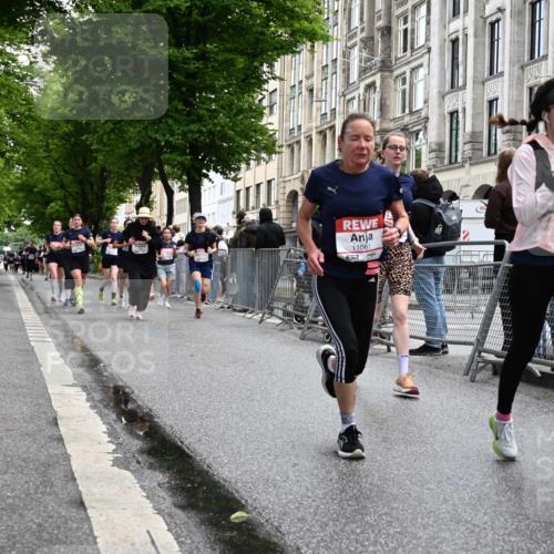 14.06.2026 - REWE Women's Run J. Mangold http://msf.ph/oto/9751391 14.06.2026 10:04:42 Ziel 10127, 10191, 10329, 10610, 10822, 11081, 11290, 11323, 11482, 11524 meine-sportfotos.de