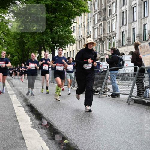 14.06.2026 - REWE Women's Run J. Mangold http://msf.ph/oto/9751414 14.06.2026 10:04:46 Ziel 10127, 10191, 10329, 10719, 10822, 11027, 11043, 11081, 11091, 11323, 11482, 11524 meine-sportfotos.de
