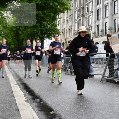 14.06.2026 - REWE Women's Run J. Mangold http://msf.ph/oto/9751421 14.06.2026 10:04:46 Ziel 10127, 10191, 10329, 10719, 10822, 11027, 11043, 11081, 11091, 11323, 11482, 11524 meine-sportfotos.de
