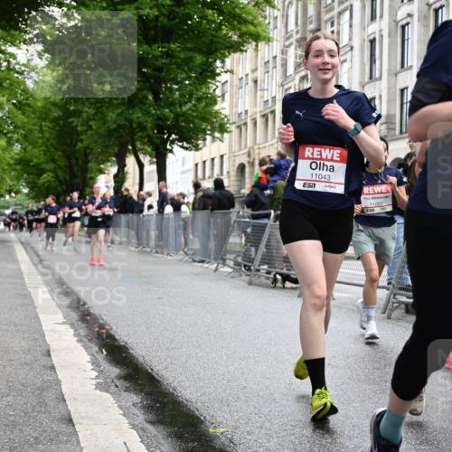 14.06.2026 - REWE Women's Run J. Mangold http://msf.ph/oto/9751455 14.06.2026 10:04:49 Ziel 10127, 10318, 10719, 10822, 11027, 11043, 11091, 11323, 11482, 11524 meine-sportfotos.de