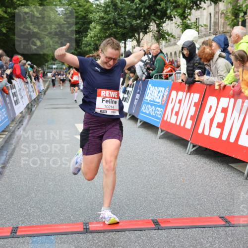 14.06.2026 - REWE Women's Run Strokosch-Dieckow http://msf.ph/oto/9751459 14.06.2026 09:50:15 Ziel 10214, 10894 meine-sportfotos.de