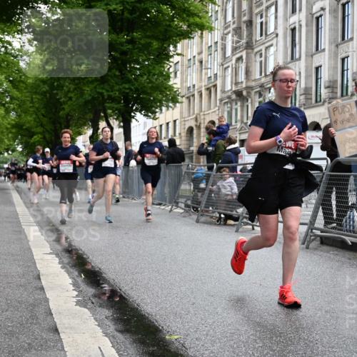 14.06.2026 - REWE Women's Run J. Mangold http://msf.ph/oto/9751468 14.06.2026 10:04:54 Ziel 10318, 10409, 10533, 10588, 10674, 10675, 10968, 11027 meine-sportfotos.de