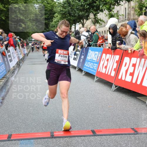 14.06.2026 - REWE Women's Run Strokosch-Dieckow http://msf.ph/oto/9751470 14.06.2026 09:50:15 Ziel 10214, 10894 meine-sportfotos.de