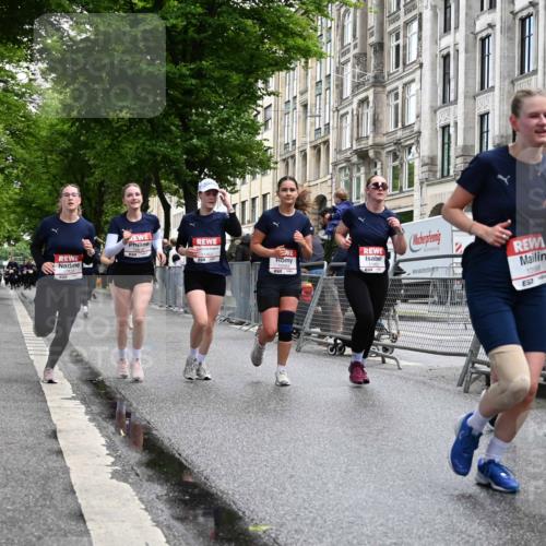 14.06.2026 - REWE Women's Run J. Mangold http://msf.ph/oto/9751511 14.06.2026 10:04:59 Ziel 10222, 10409, 10512, 10524, 10533, 10583, 10588, 10674, 10675, 10968, 11107, 11263, 11452, 11462 meine-sportfotos.de