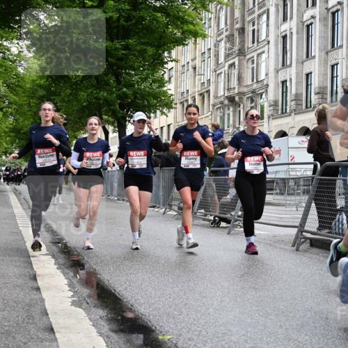 14.06.2026 - REWE Women's Run J. Mangold http://msf.ph/oto/9751513 14.06.2026 10:04:59 Ziel 10222, 10409, 10512, 10524, 10533, 10583, 10588, 10674, 10675, 10968, 11107, 11263, 11452, 11462 meine-sportfotos.de