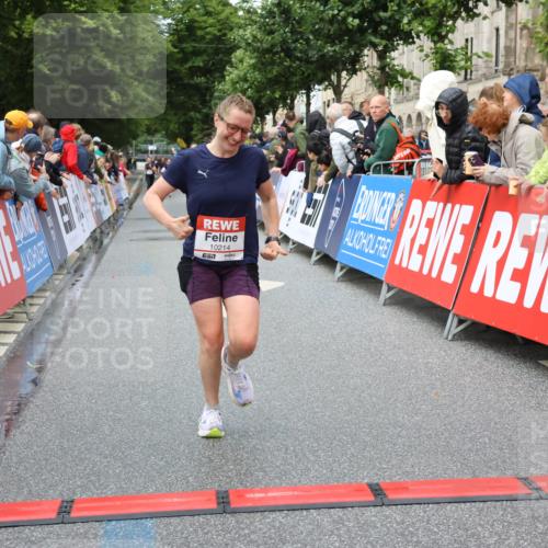 14.06.2026 - REWE Women's Run Strokosch-Dieckow http://msf.ph/oto/9751515 14.06.2026 09:50:14 Ziel 10214, 10691, 10894 meine-sportfotos.de