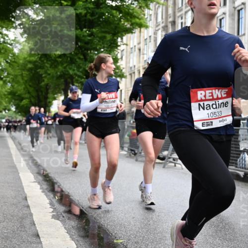 14.06.2026 - REWE Women's Run J. Mangold http://msf.ph/oto/9751525 14.06.2026 10:05:01 Ziel 10222, 10409, 10512, 10524, 10533, 10583, 10588, 10645, 10674, 10675, 10968, 11107, 11263, 11452, 11462 meine-sportfotos.de