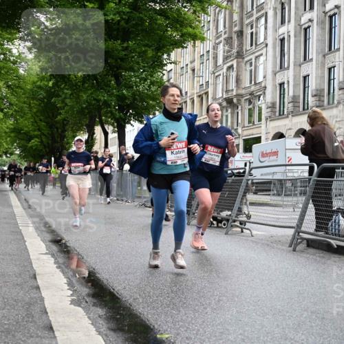 14.06.2026 - REWE Women's Run J. Mangold http://msf.ph/oto/9751580 14.06.2026 10:05:06 Ziel 10222, 10418, 10524, 10645, 10836, 11107, 11263, 11264 meine-sportfotos.de