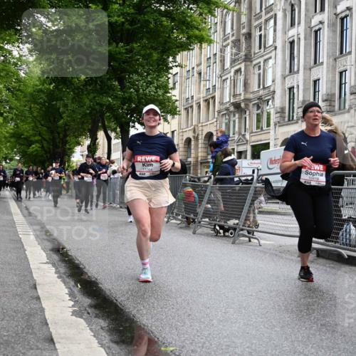 14.06.2026 - REWE Women's Run J. Mangold http://msf.ph/oto/9751601 14.06.2026 10:05:09 Ziel 10418, 10524, 10645, 10836, 10959, 11264, 11305, 11478 meine-sportfotos.de